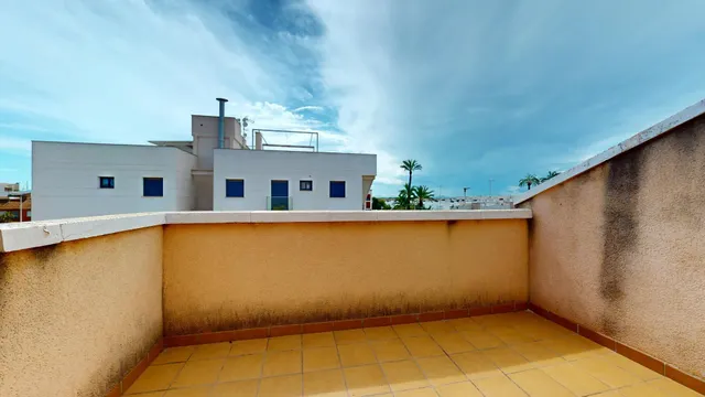 Encantadora Casa con 2 Terrazas a un Paso del Hotel 525 – 3 Dormitorios en Los Alcázares — 24