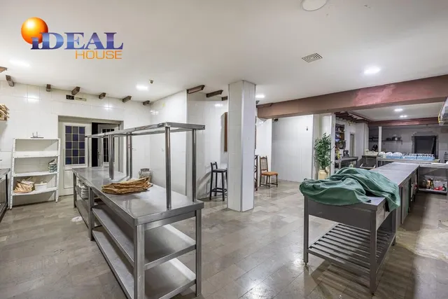EN VENTA HOTEL Y RESTAURANTE LOS PINILLOS — 26