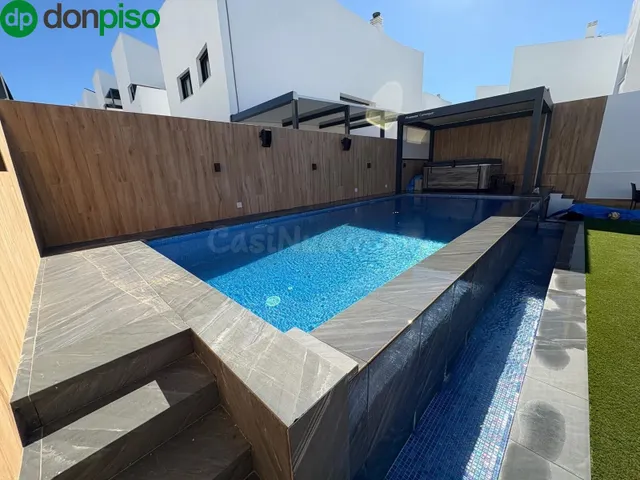 Exclusiva casa en Loma Verde — 3
