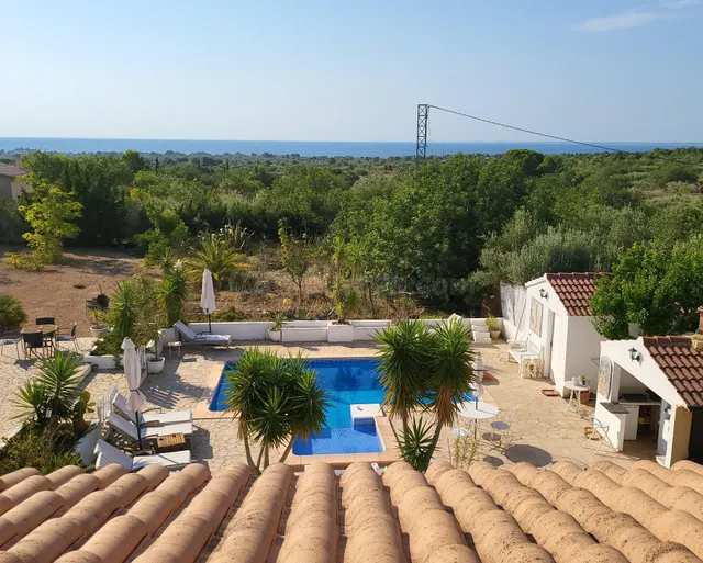 Finca Rústica de 16.000 M2, con gran Masía, piscina y vistas - foto 3