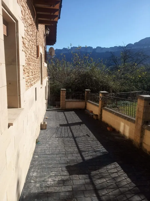 Céntrico !! Se Vende Chalet en Valle de Mena — 23