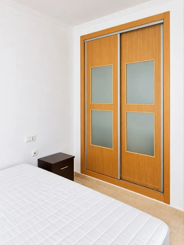 Piso luminoso de 2 dormitorios con garaje y trastero — 7