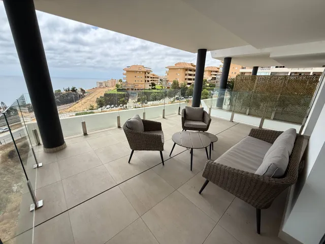 Apartamento premium de 2 habitaciones con vistas al mar a pocos metros de la playa en Fuengirola — 5