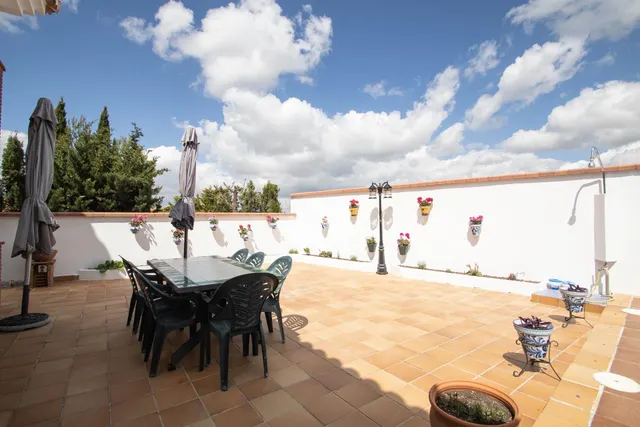 CHALET INDEPENDIENTE CON PISCINA — 5