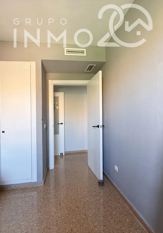 Se vende fantástico piso en de 113m2 utiles con garaje y trastero en Paiporta — 14
