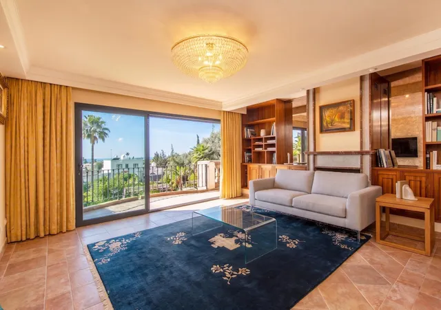 EXCLUSIVA VILLA CON VISTAS A LA BAHÍA DE PALMA EN MARRATXI — 42