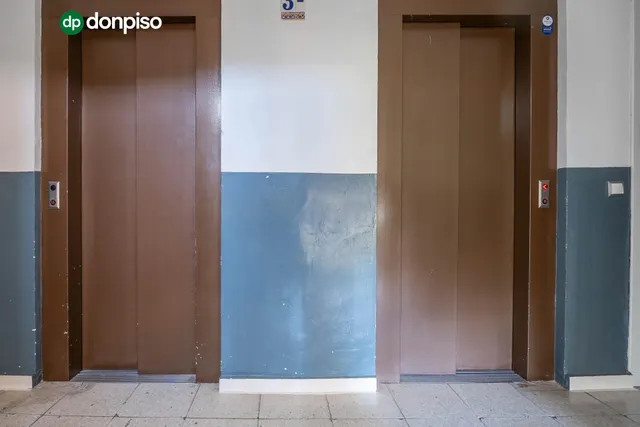 Amplio y Luminoso Piso en zona norte. — 26