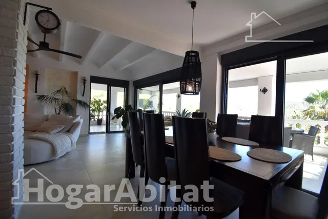 ¡chalet totalmente reformado con licencia turística! amplio con 4 viviendas independientes y piscina privada — 11