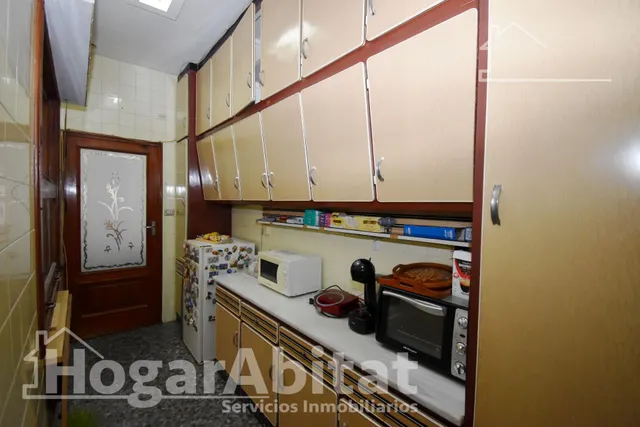 CASA SEMIREFORMADA CON GARAJE Y DOS TERRAZAS, EN EL CENTRO — 10