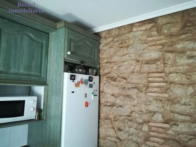 Casa magnifica, de dimensiones extraordinarias a veinte minutos andando del centro. — 7