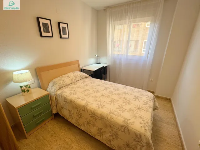 ALQUILER DE HABITACIÓN PARA ESTUDIANTE, IDEAL PARA UNIVERSITARIO DE MEDICINA Y CIENCIAS DE LA SALUD — 43