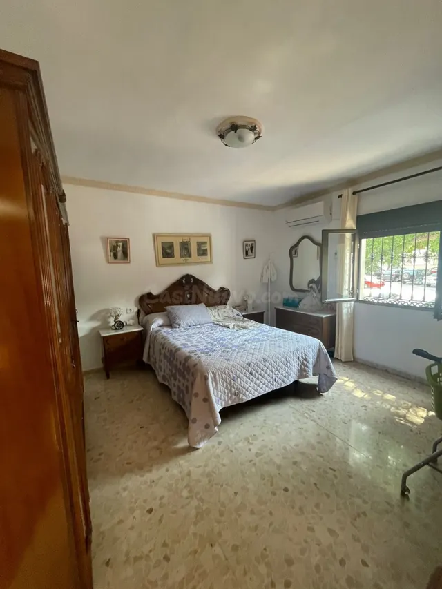 Casa semi céntrica en Cabra - foto 4