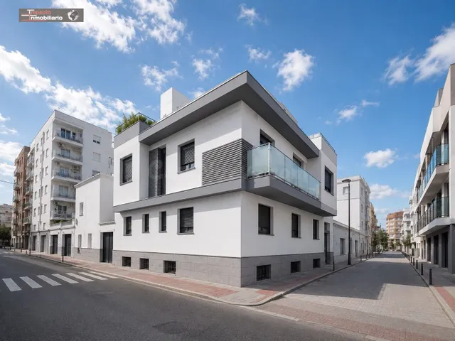 EDIFICIO OCUPADO SEMINUEVO, ZAPILLO