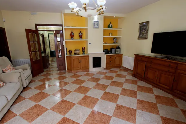 Fantástica casa en Montijo, con amplias estancias, totalmente equipada para entrar a vivir. — 22