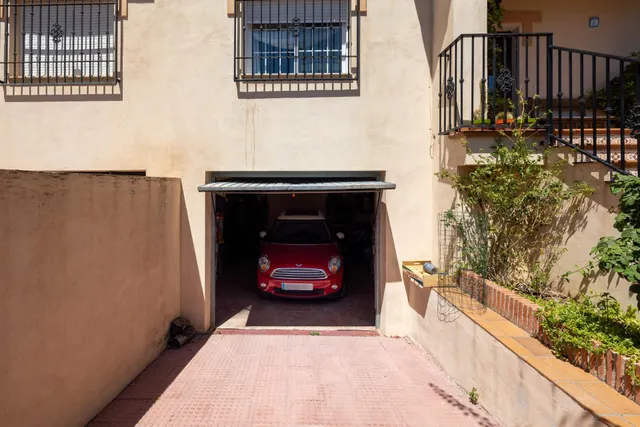 Preciosa Casa Pareada en Urbanización El Ventorrilo (Vegas del Genil) — 45