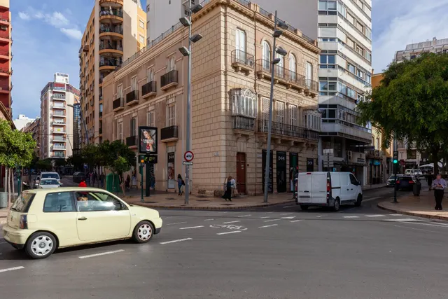 oficinas en puerta Purchena Almería — 2