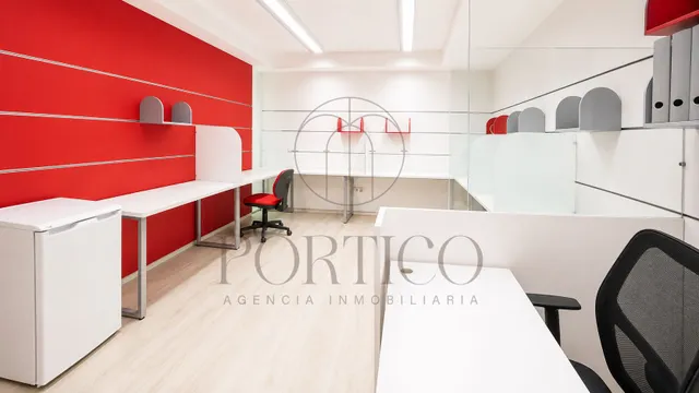 ¡Gran Oportunidad! Amplio local en O Porriño. — 8