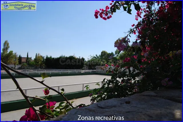 Parcela urbana de 806 m2 en Urbanización El Reloj — 4