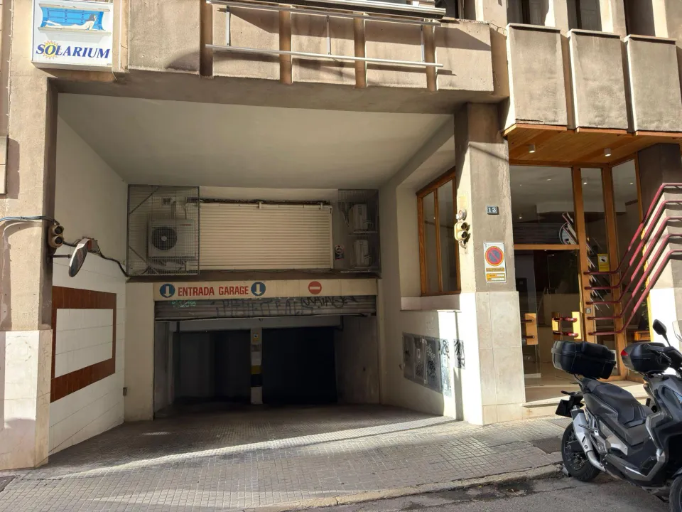 Plaza de parking zona Plaça del patins