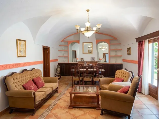 Imponente edificio histórico de 810 m2 con gran patio en casco histórico de Arroyo de San Serván — 14