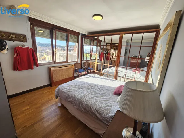 Espectacular pisazo en pleno centro, impresionantes vistas, no dudes en visitarlo!!! — 28