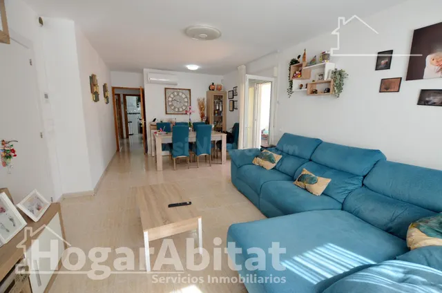 Respira paz entre el mar y la montaña en este exclusivo chalet pareado reformado con piscina privada, solárium y parking — 3