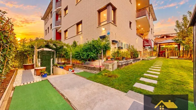Se vende Bajo de 150m2 con jardín de 140m2 y 2 piscinas comunitarias en Sopuerta, Vizcaya — 43