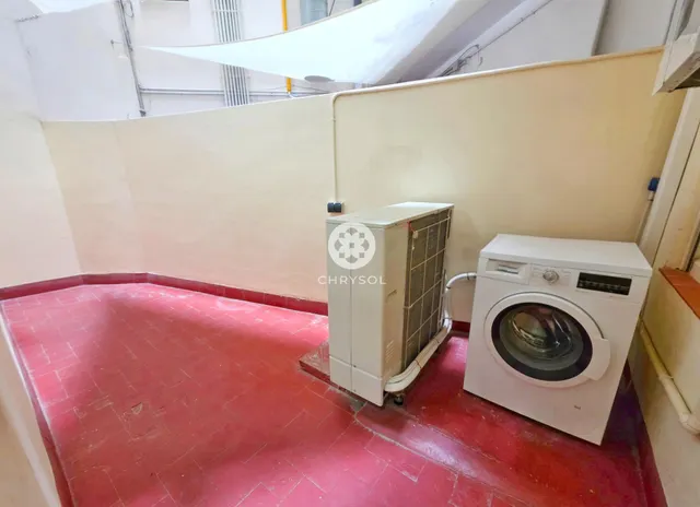 Fantástica vivienda reformada situada en calle Córcega con Nápoles. — 25