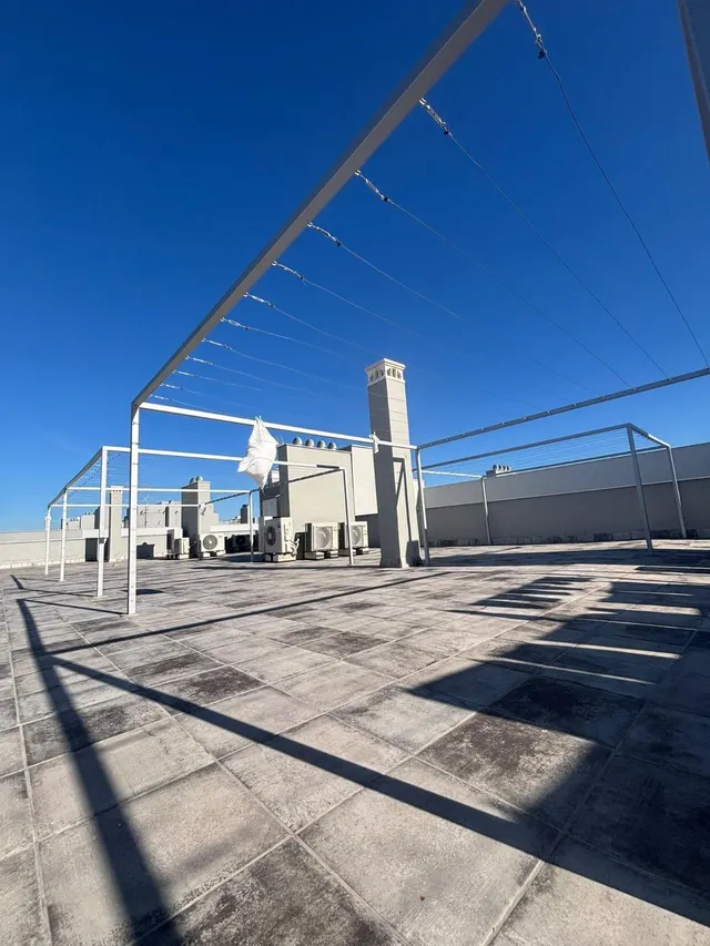 Magnifica vivienda de reciente construcción con terraza acristalada, piscina y garaje — 30