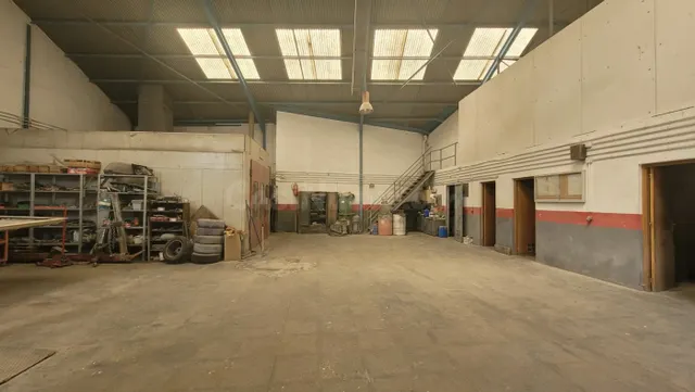 Negocio 260m² en venta - CAÑAMARES - foto 3