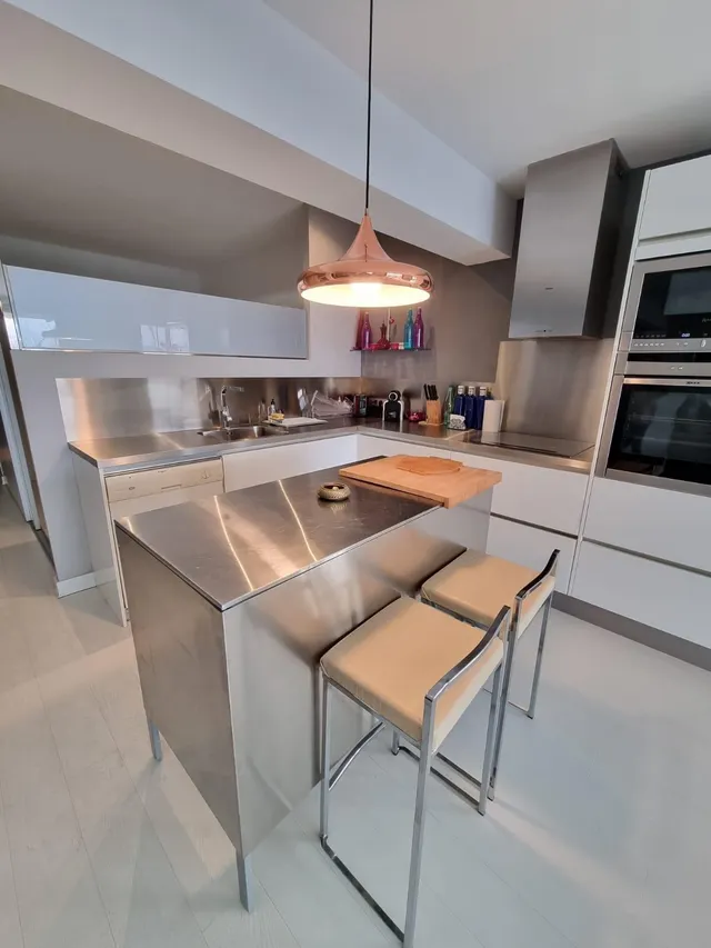Impresionante Apartamento de Diseño Alquiler Temporada hasta 8 meses Paseo Marítimo primera línea de mar — 43