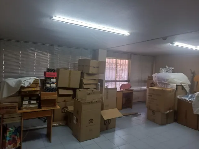 SE VENDE LOCAL / 140 MTS PLANTA BAJA + 40 MTS NAYA/ CERCA DE HOSPITAL GENERAL — 8