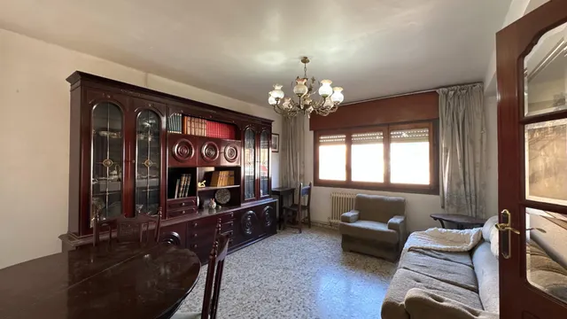 ¡Una casa con jardín, terraza y un sinfín de posibilidades en el corazón de Borja! — 45