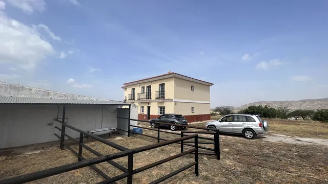 Finca rústica 8 habitaciones 489m² en venta - Centro - foto 3
