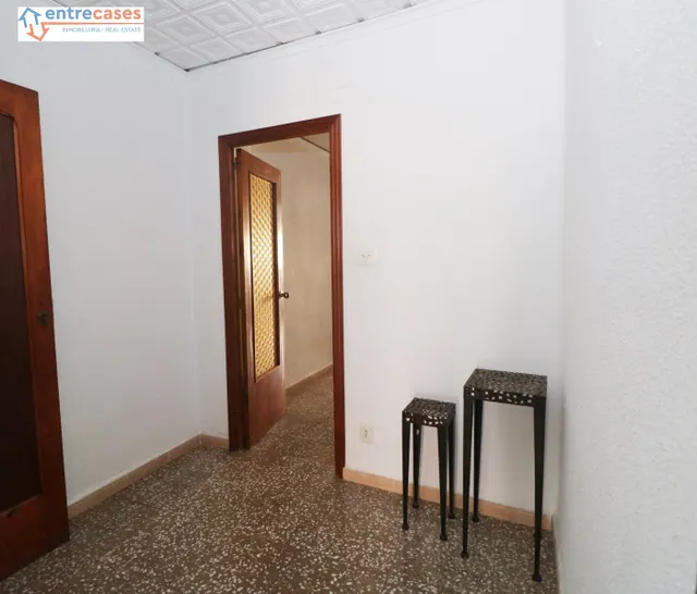 CASA INDEPENDIENTE CENTRO QUART DE LES VALLS — 28