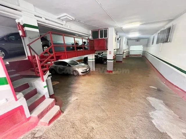 LOCAL COMERCIAL EN CENTRE LES PLANES DE SANT JOAN DESPI - foto 4