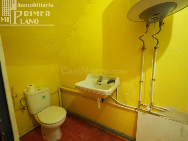 LOCAL COMERCIAL EN EL CENTRO DE TOMELLOSO, POR SÓLO 250 € /M - foto 4