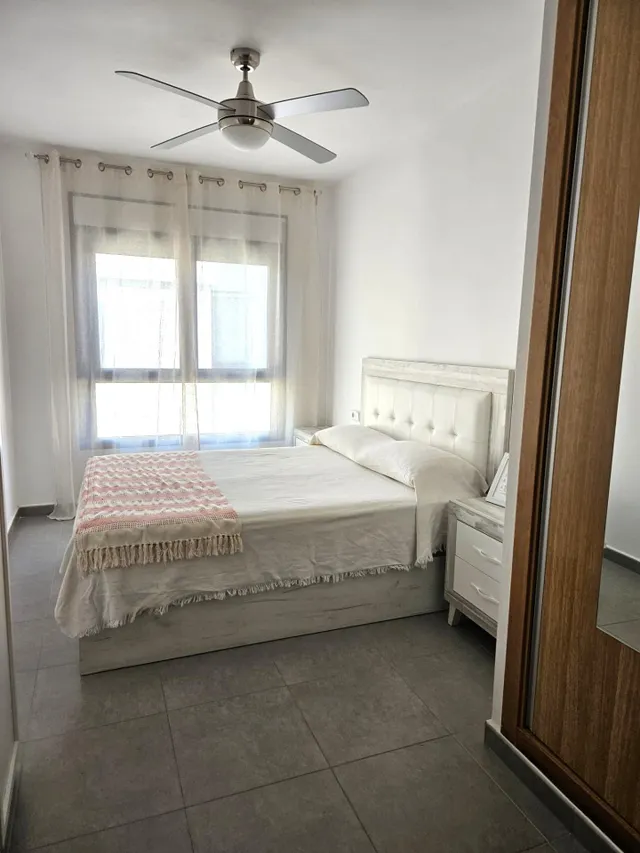Moderno piso a un paso de la playa en Santiago de la Ribera — 15
