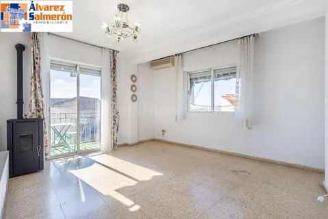 Magnífico piso ideal para invertir o para vivir sin vecinos y con vistas despejadas.