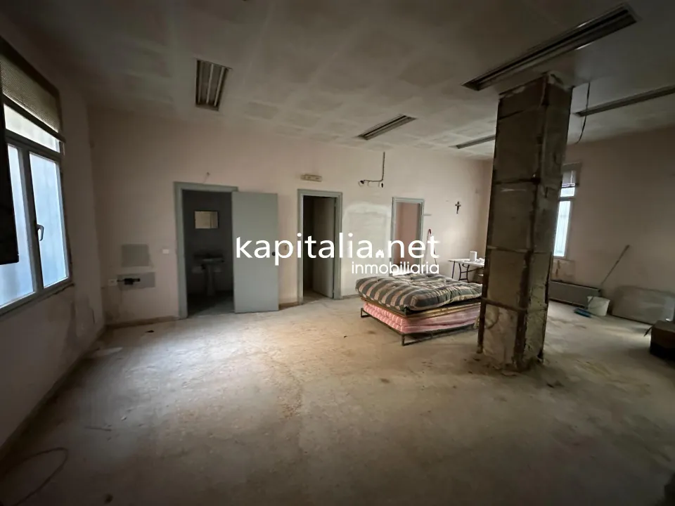 GRAN CASA A LA VENTA EN AGULLENT