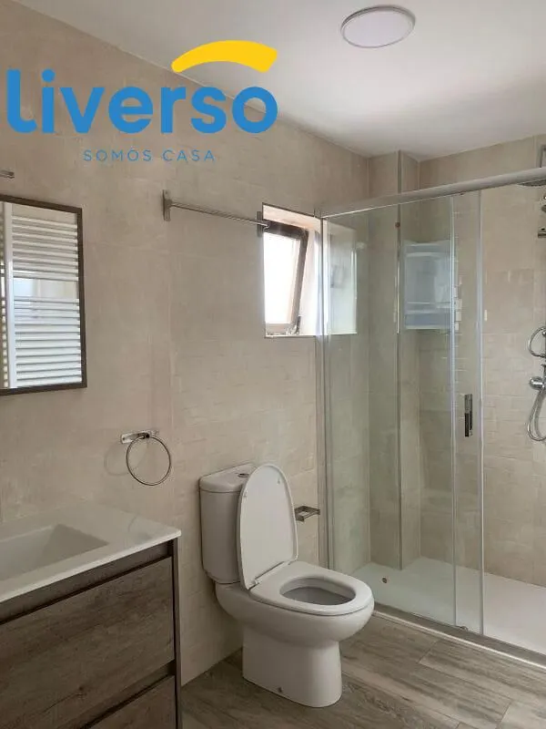 Se alquila piso en la zona de gamonal para entrar a vivir ideal trabajadores !!! — 11