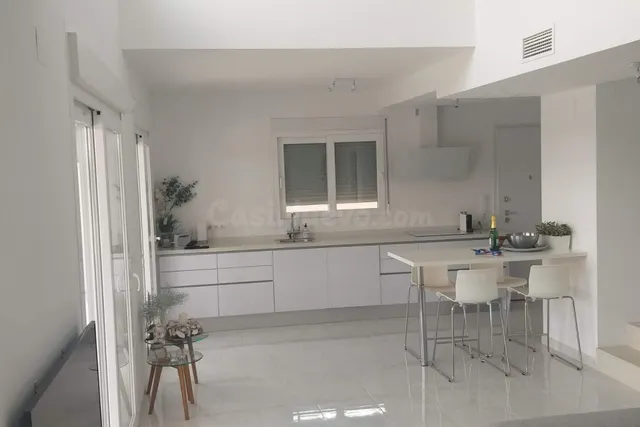 Casa pareada de grandes espacios y calidad — 10