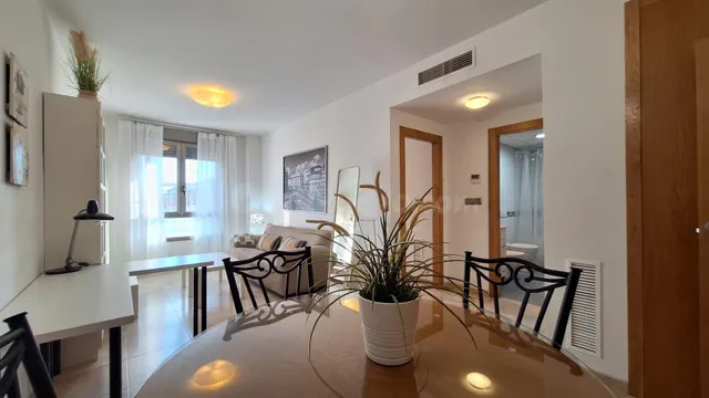 Apartamento de 1 dormitorio en la Calle Senda de Granada — 2