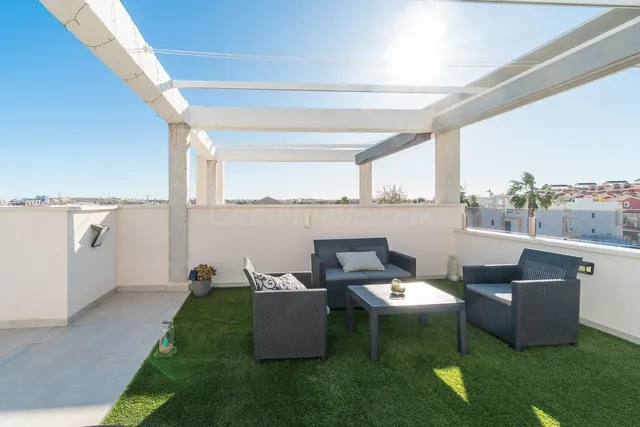 Atico con solarium en Orihuela Costa — 2