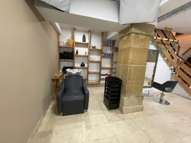 SE VENDE LOCAL CON INQUILINOS EN EL CENTRO — 5