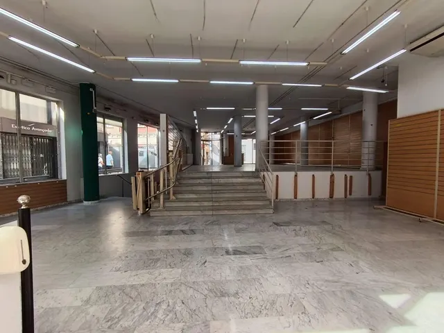 UNA UBICACIÓN EXCEPCIONAL. UN NEGOCIO EXCEPCIONAL. — 8