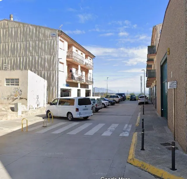 Se vende piso OKUPADO en Granada (La) (Barcelona) - foto 2