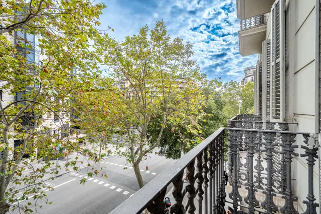 Piso reformado, listo para entrar a vivir con balcones y todo exterior en la nova esquerra de l' eixample — 25