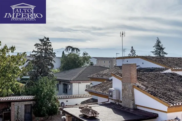 Amplia casa de 182 m2 con patio, gran sótano y a menos de 5 minutos del metro — 27