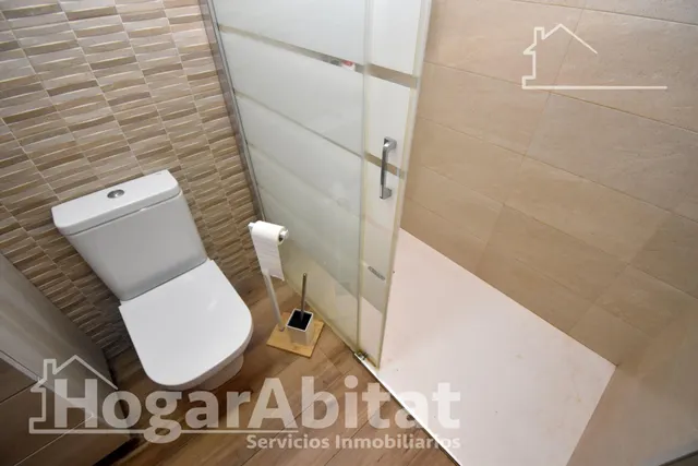 BONITA CASA TOTALMENTE REFORMADA CON GARAJE Y GRAN TERRAZA — 38